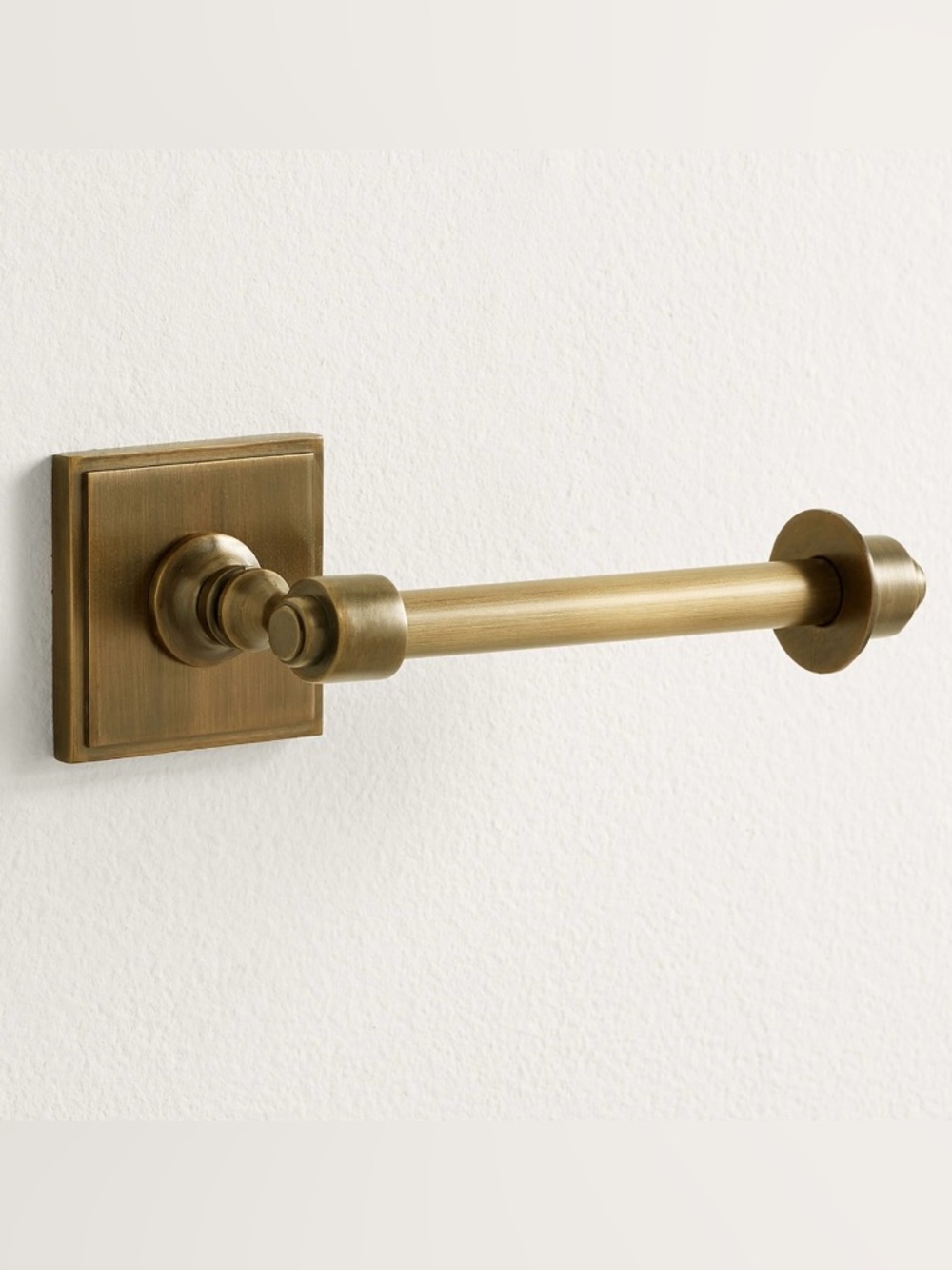 Pottery Barn Pearson Toilet Paper Holder
In Tumbled Brass